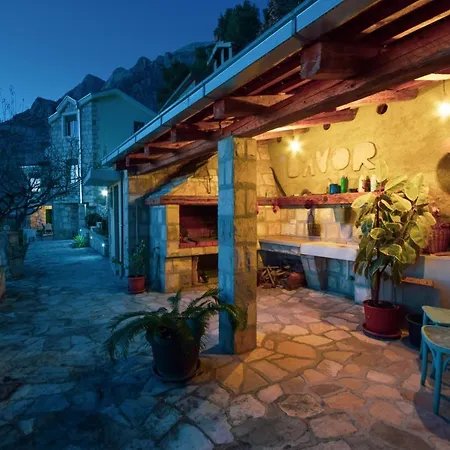 Villa Charlie With Jacuzzi