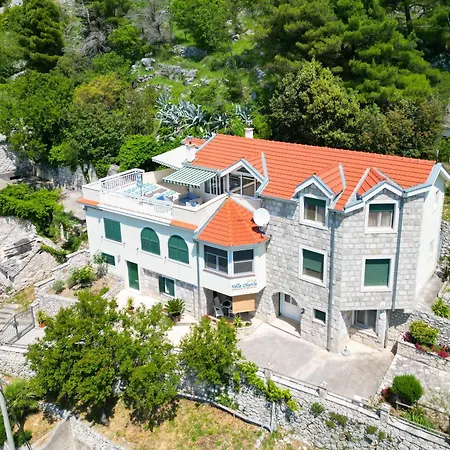 Villa Charlie With Jacuzzi